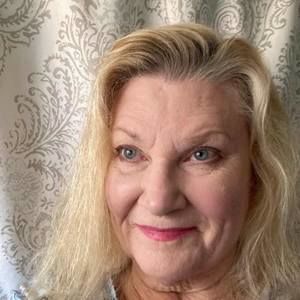 Meet your Posher, Polly